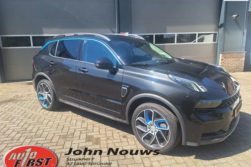 Lynk & Co 01 (2023)