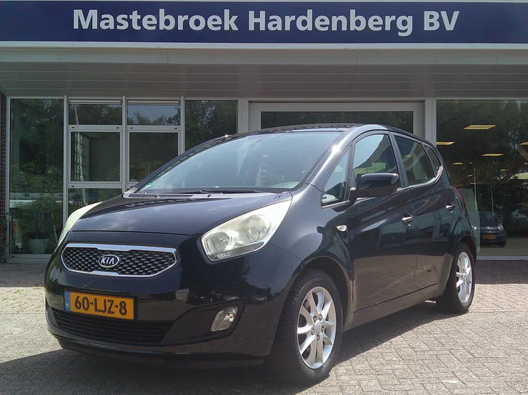 Kia Venga (2009) — foto 1