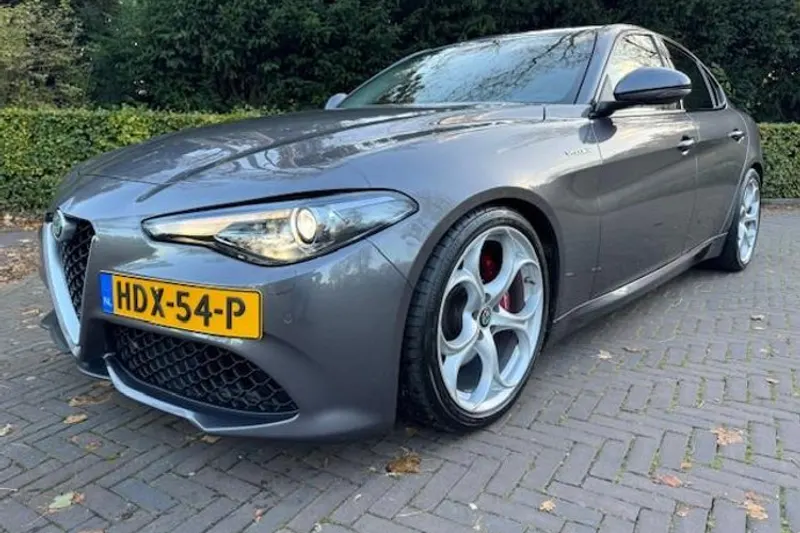 Alfa Romeo Giulia (2019)