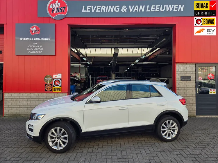 Volkswagen T-Roc (2020) — foto 1