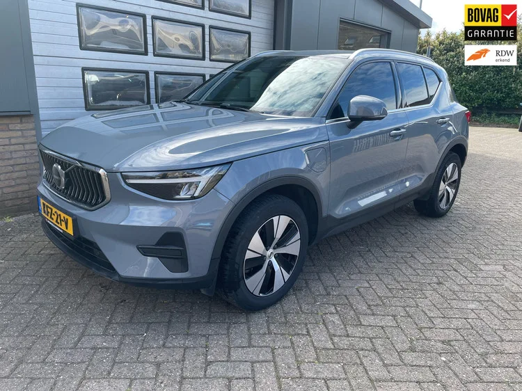 Volvo XC40 (2023) — foto 1