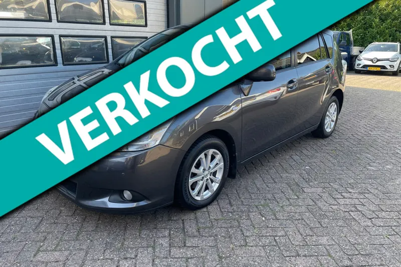 Toyota Verso (2011)
