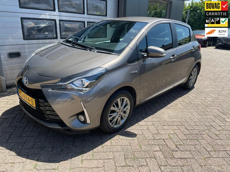 Toyota Yaris (2017) — foto 1
