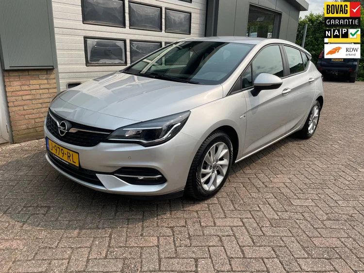 Opel Astra (2020) — foto 1