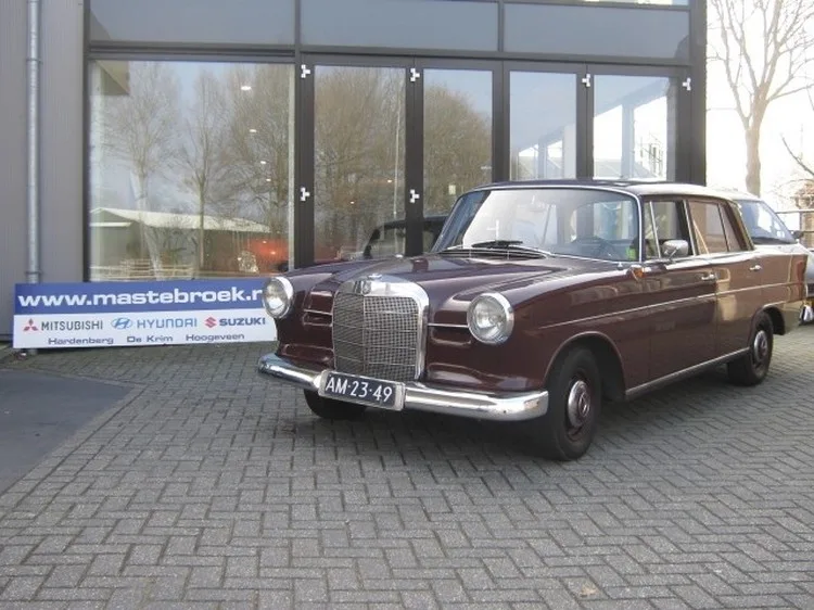 Mercedes-Benz 190-Serie (1965) — foto 1