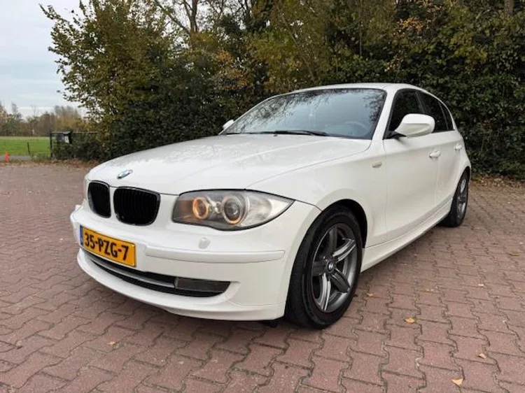 BMW 1-Serie (2011) — foto 1