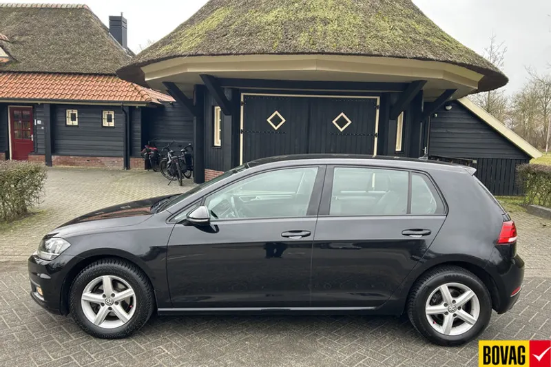 Volkswagen Golf (2017)