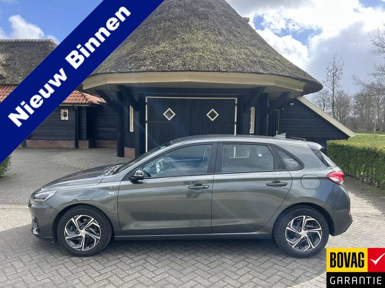 Hyundai i30 (2022) — foto 1