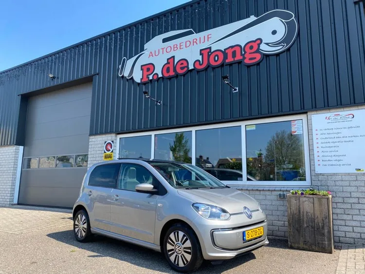 Volkswagen E-up! (2016) — foto 1