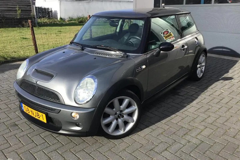 MINI Cooper S (2002)