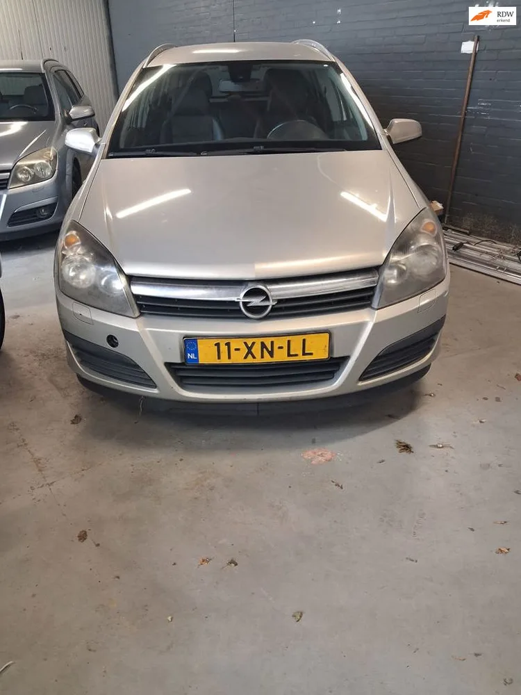 Opel Astra (2007) — foto 1