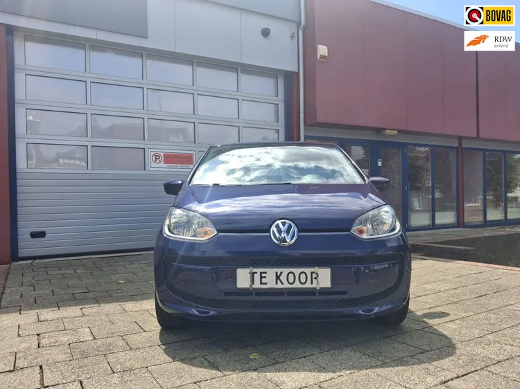 Volkswagen Up! (2015) — foto 1