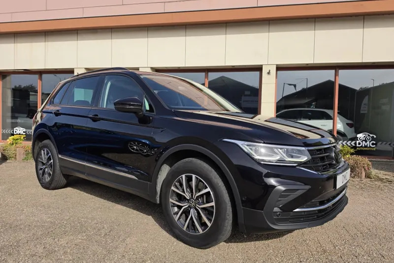Volkswagen Tiguan (2022)