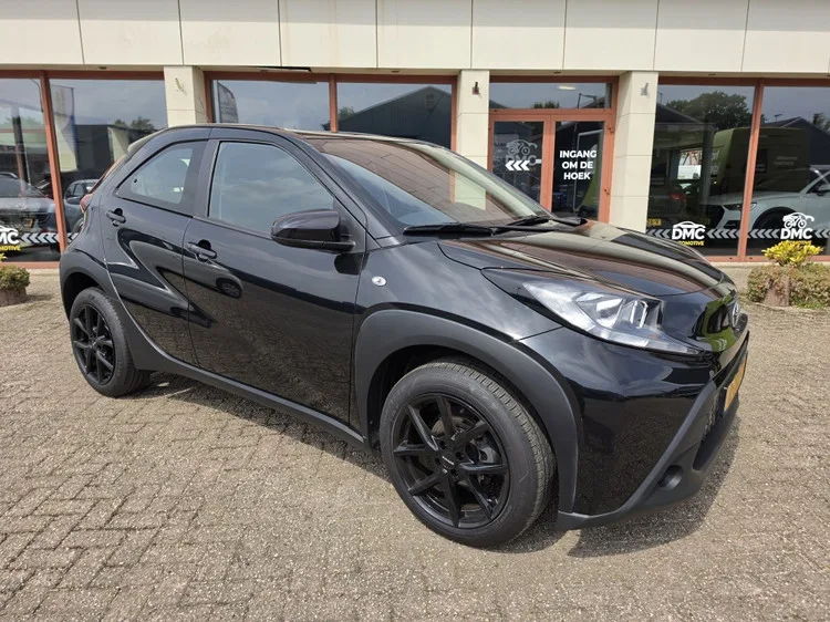 Toyota Aygo (2022) — foto 1