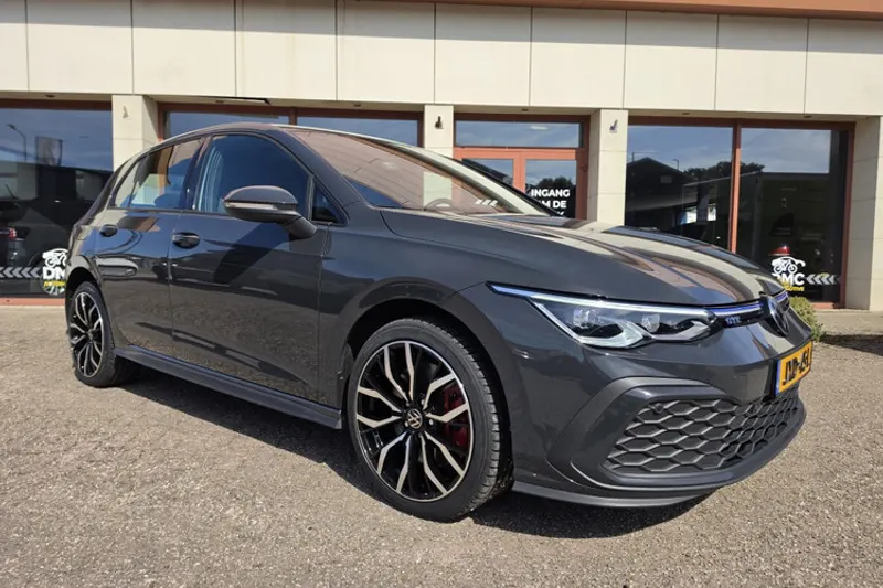 Volkswagen Golf (2022)