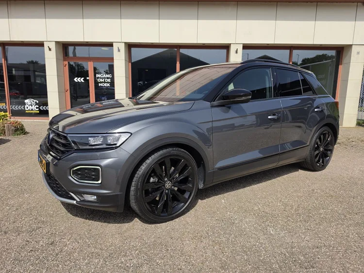 Volkswagen T-Roc (2022) — foto 1