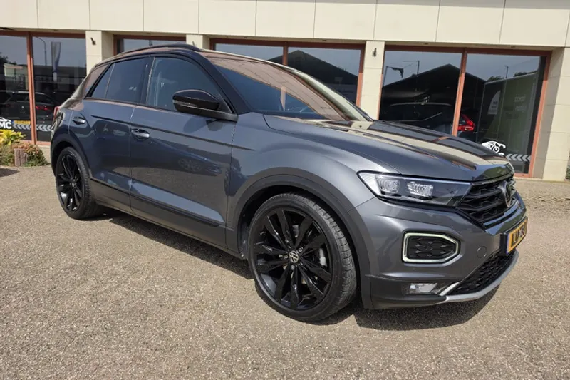 Volkswagen T-Roc (2022)