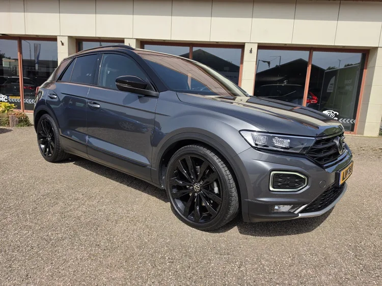 Volkswagen T-Roc (2022) — foto 1