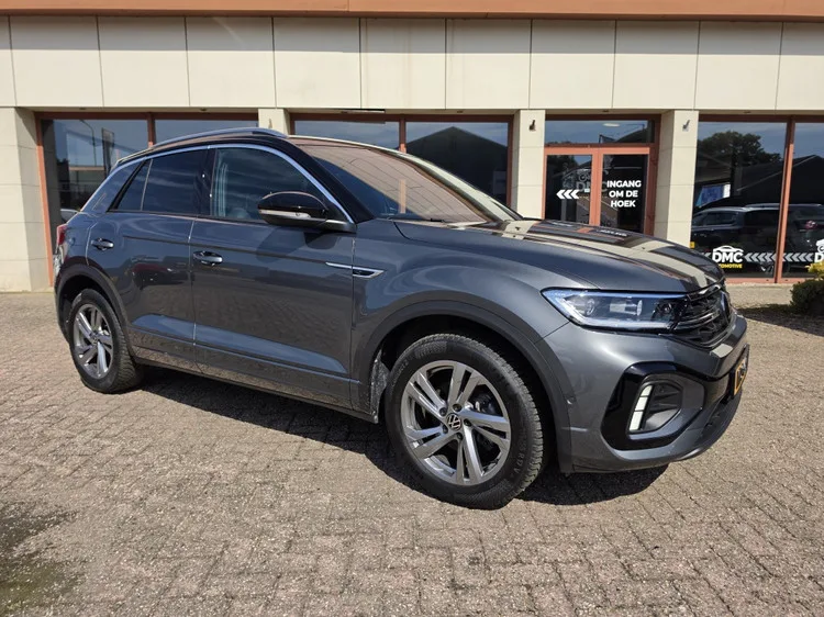 Volkswagen T-Roc (2025) — foto 1