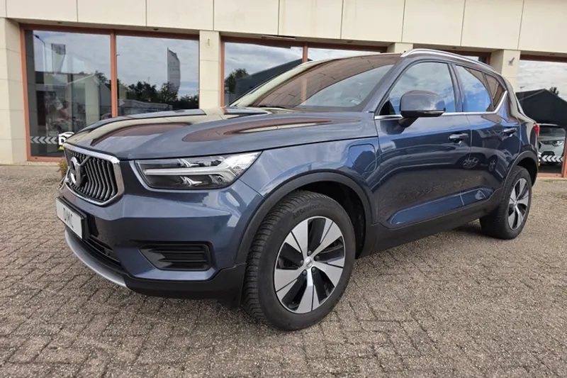 Volvo XC40 (2022)