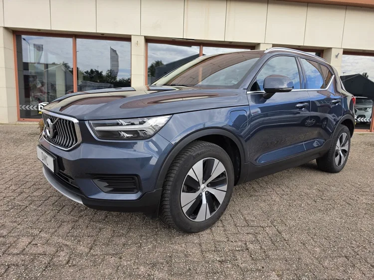 Volvo XC40 (2022) — foto 1