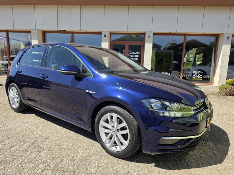 Volkswagen Golf (2018) — foto 1