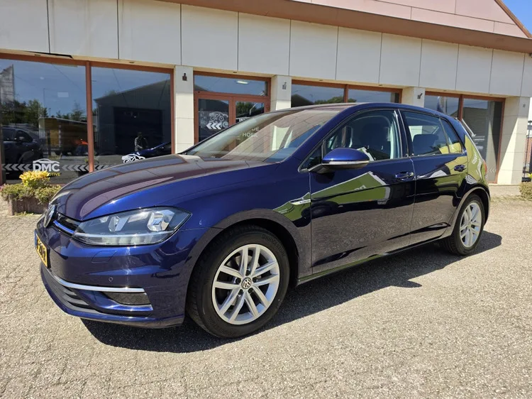 Volkswagen Golf (2018) — foto 1