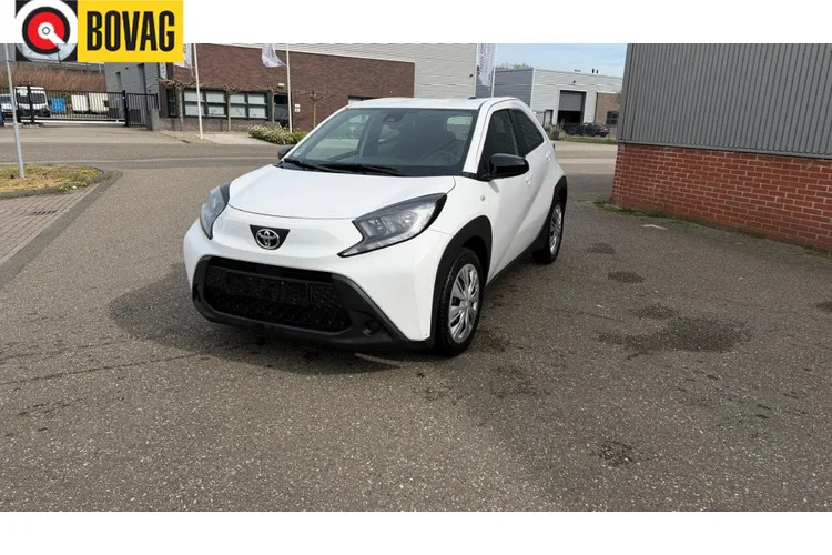 Toyota Aygo (2024) — foto 1