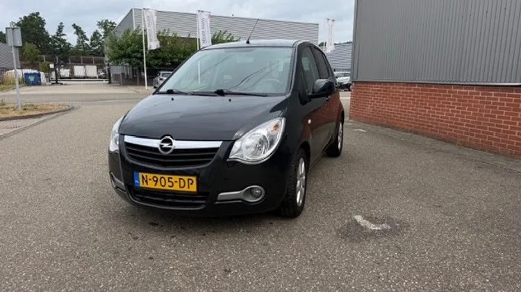 Opel Agila (2010) — foto 1