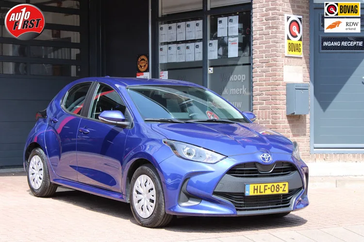 Toyota Yaris (2022) — foto 1