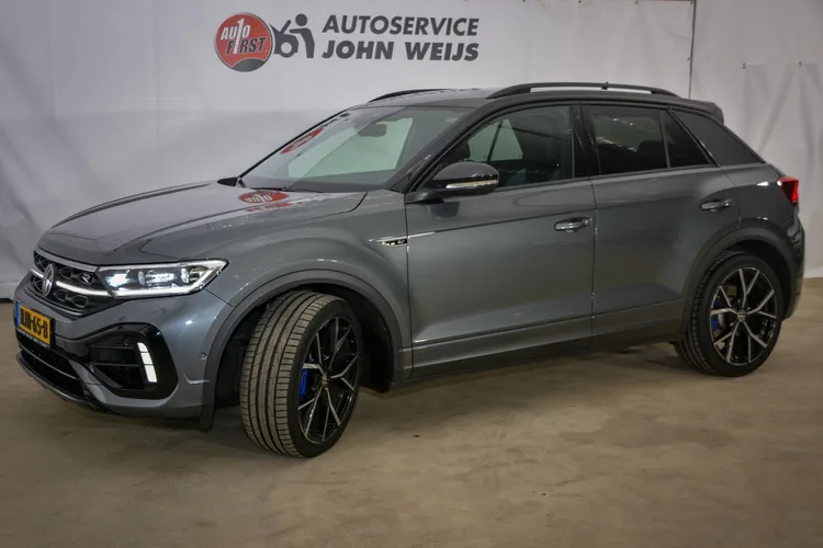 Volkswagen T-Roc (2023) — foto 1