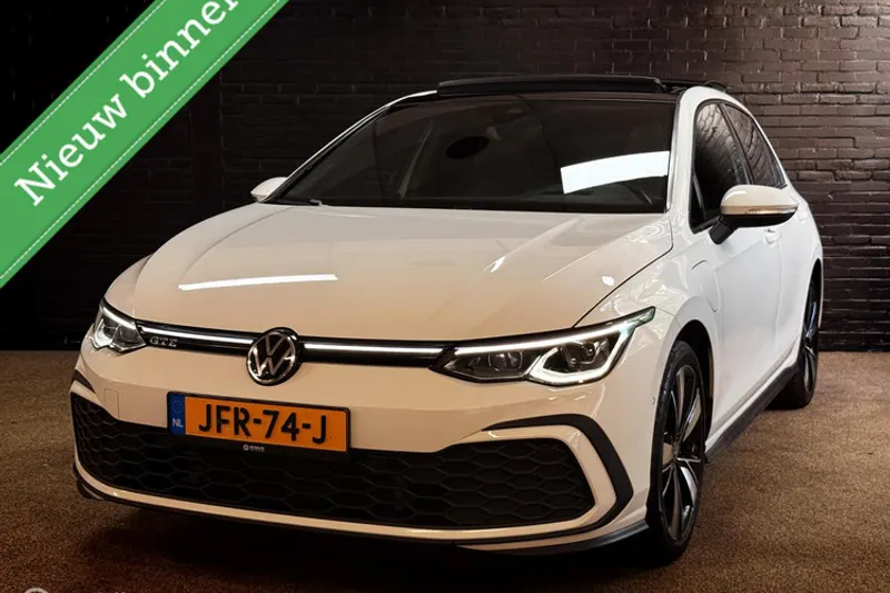Volkswagen Golf (2022)