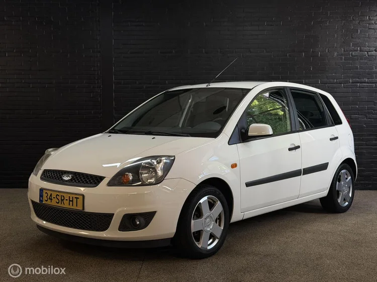 Ford Fiesta (2006) — foto 1