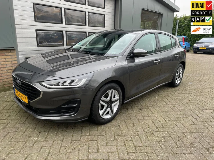 Ford Focus (2022) — foto 1