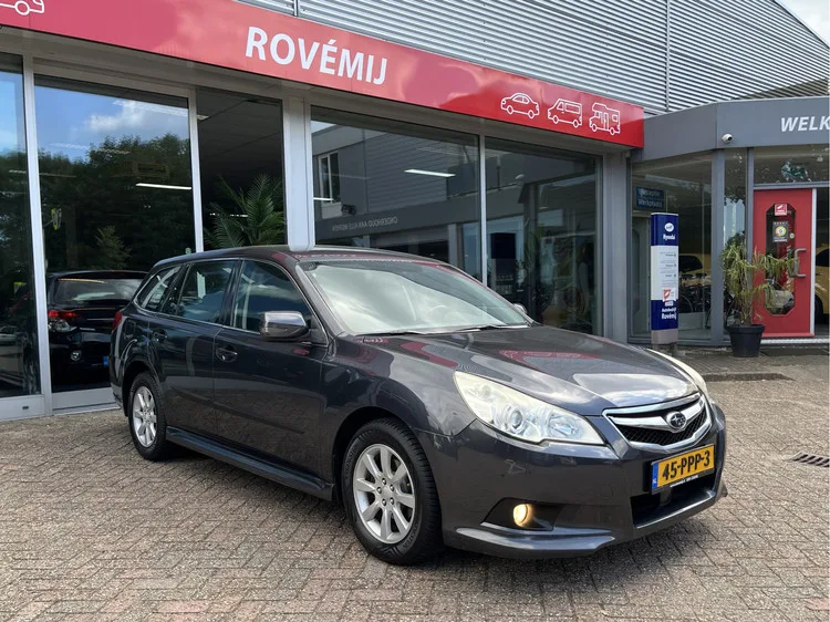 Subaru Legacy (2011) — foto 1