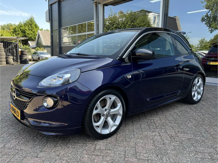 Opel Adam (2017) — foto 1