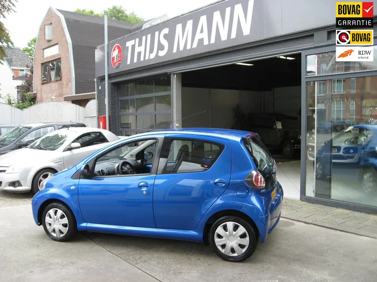 Toyota Aygo (2010) — foto 1
