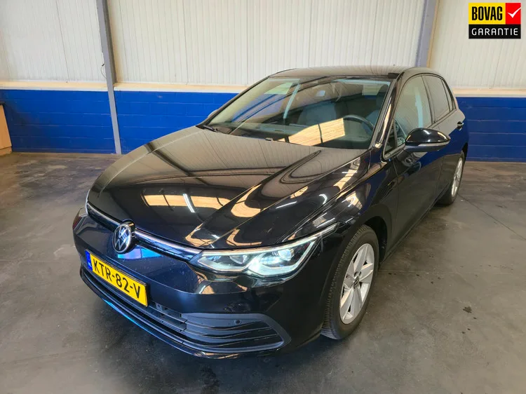 Volkswagen Golf (2023) — foto 1