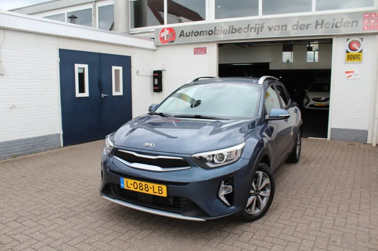 Kia Stonic (2021) — foto 1