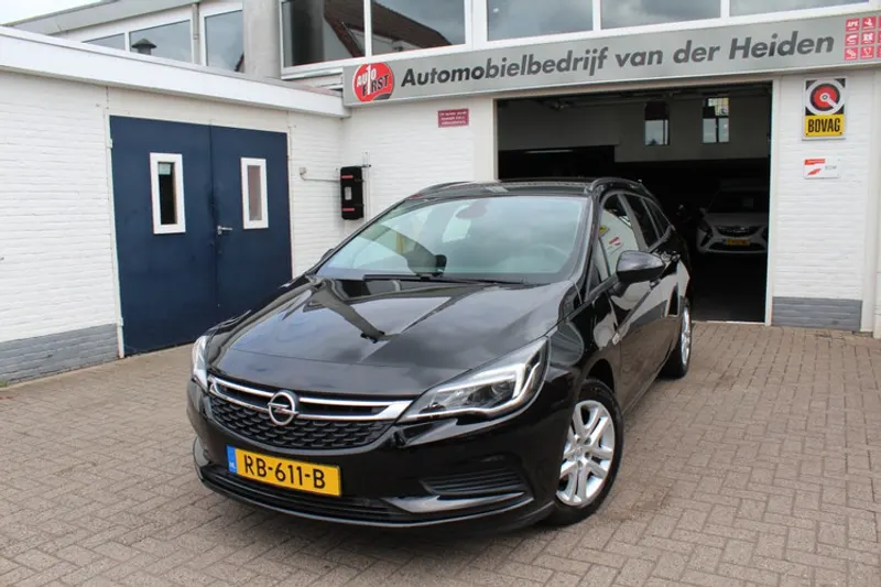Opel Astra (2017)