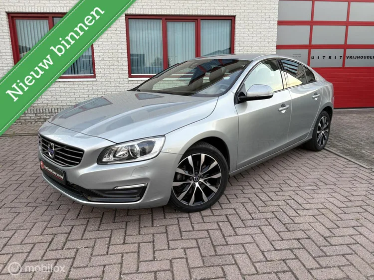 Volvo S60 (2018) — foto 1