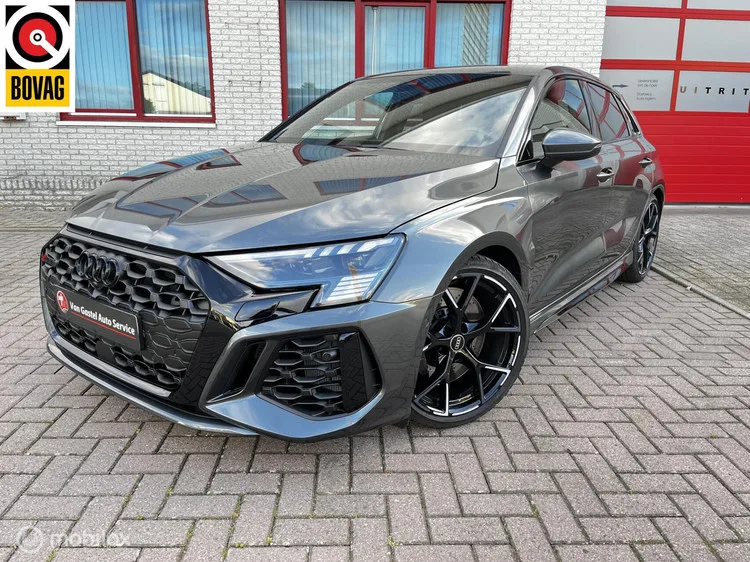 Audi RS 3 (2022) — foto 1