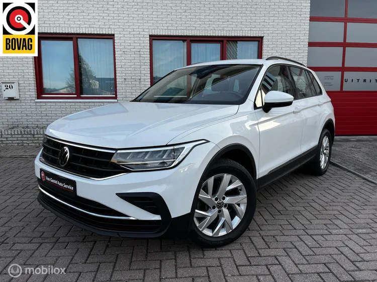 Volkswagen Tiguan (2022) — foto 1