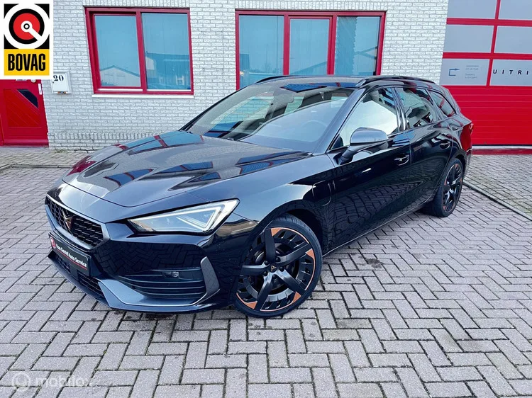 CUPRA Leon Sportstourer (2024) — foto 1
