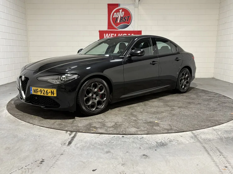 Alfa Romeo Giulia (2016) — foto 1
