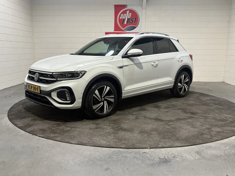 Volkswagen T-Roc (2022) — foto 1