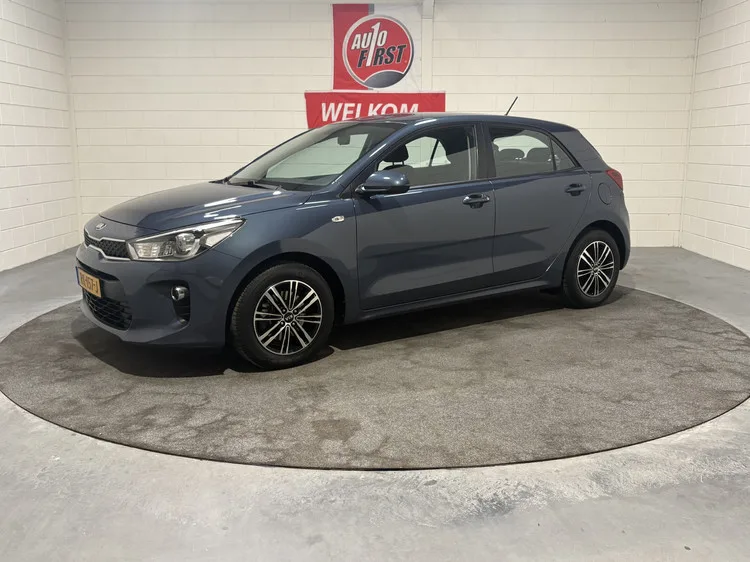 Kia Rio (2017) — foto 1