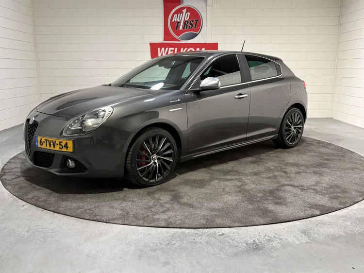 Alfa Romeo Giulietta (2014) — foto 1