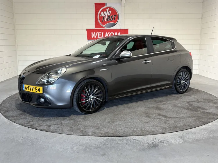 Alfa Romeo Giulietta (2014) — foto 1