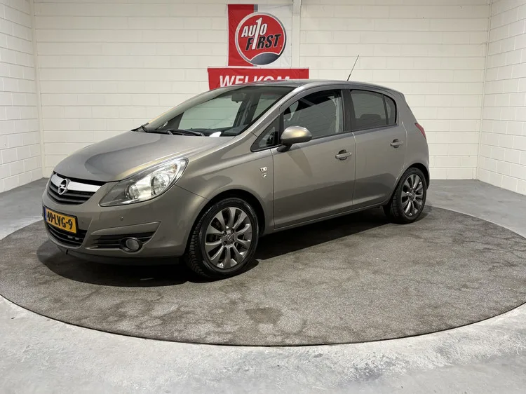 Opel Corsa (2010) — foto 1